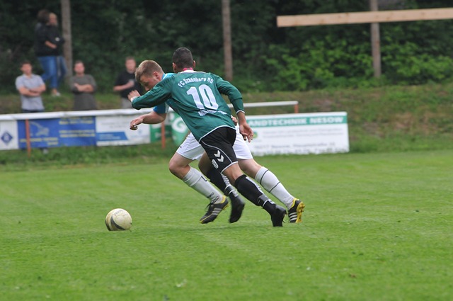 安東尼表示騎士是我們的死敵 結果你卻把我爭冠的好幫手JR和香波特送給他們了.